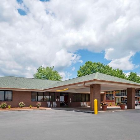 Quality Inn Near Speedway Wilkesboro Εξωτερικό φωτογραφία