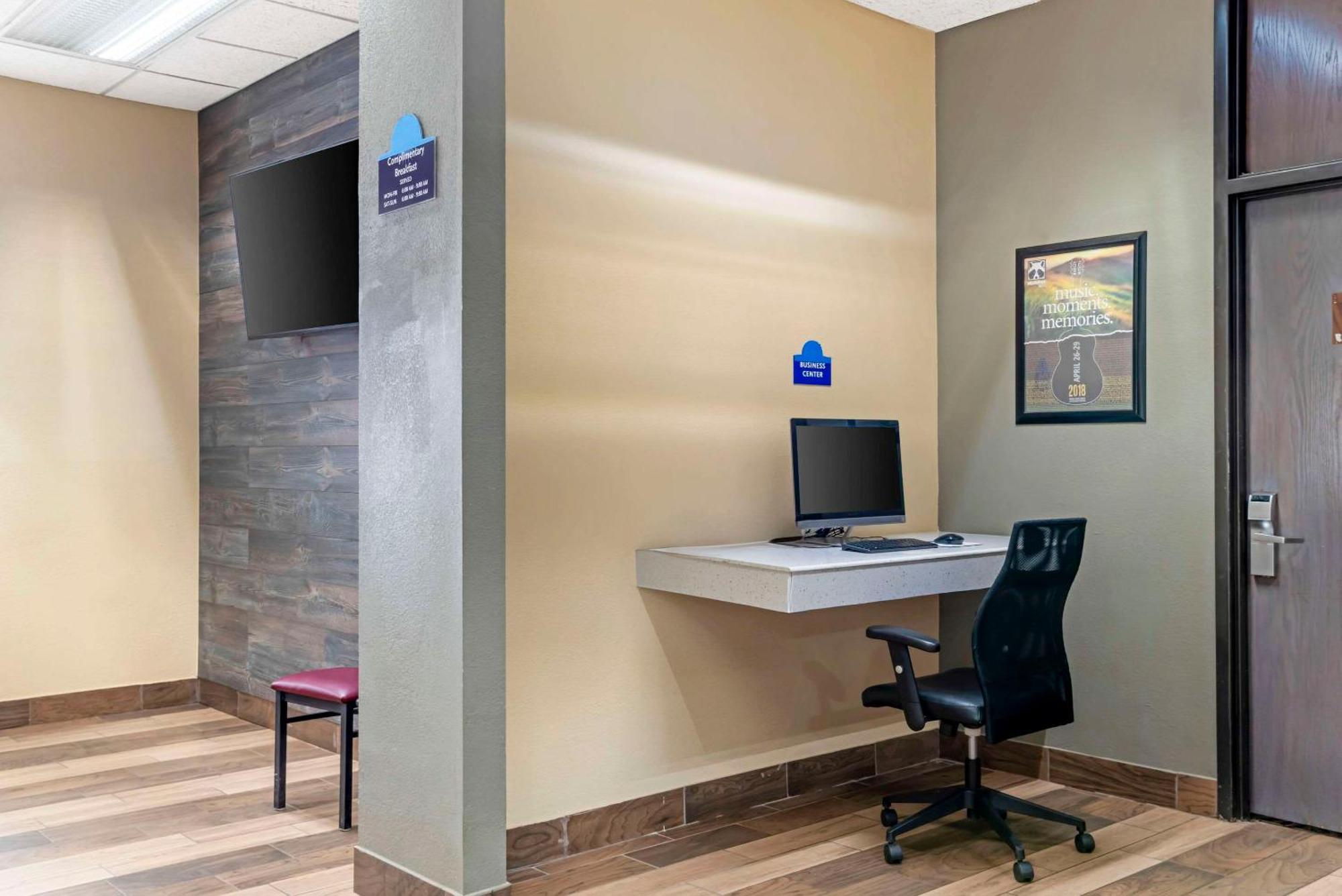 Quality Inn Near Speedway Wilkesboro Εξωτερικό φωτογραφία