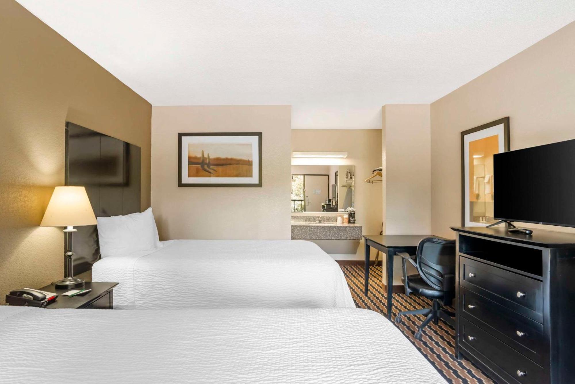 Quality Inn Near Speedway Wilkesboro Εξωτερικό φωτογραφία
