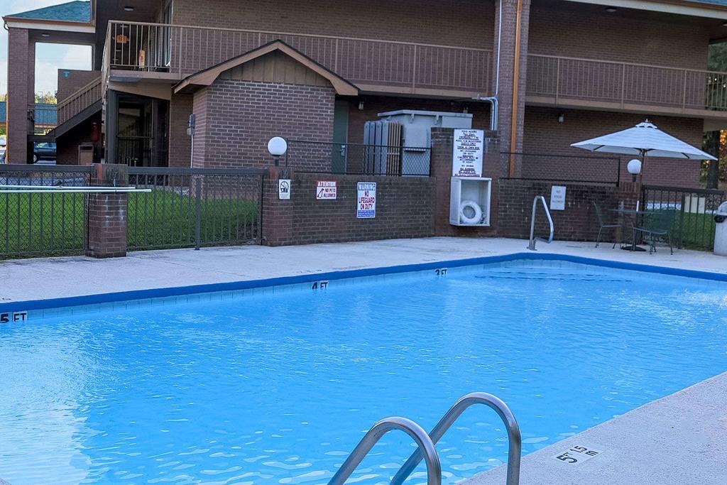 Quality Inn Near Speedway Wilkesboro Εξωτερικό φωτογραφία